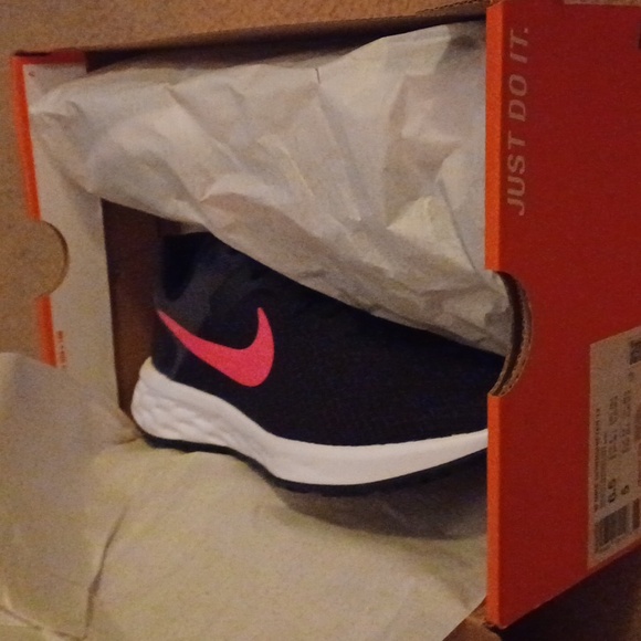 Nike New 6.5 W Shoes - Picture 8 of 8